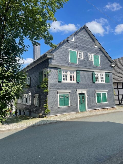 Wohnhaus mit 3 Wohnungen · denkmalgeschützt Freudenberg
