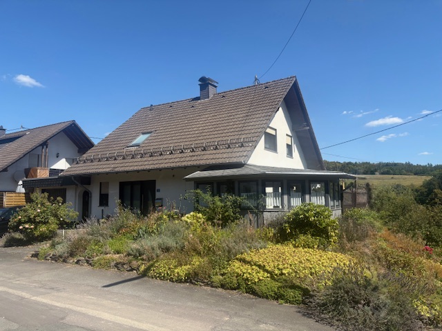 Einfamilienhaus mit Appartement Netphen-Eckmannshausen